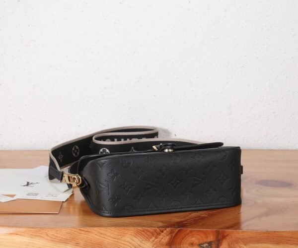 Louis Vuitton Bag Diane M46386