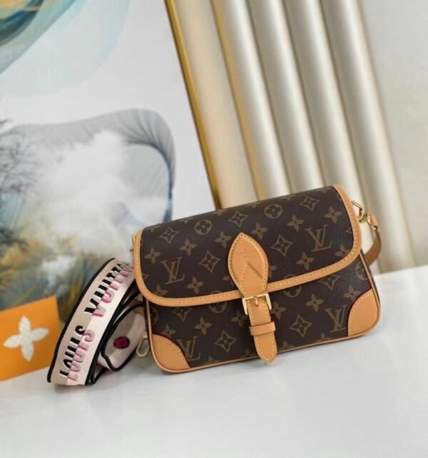 Louis Vuitton Bag  DIANE M45985