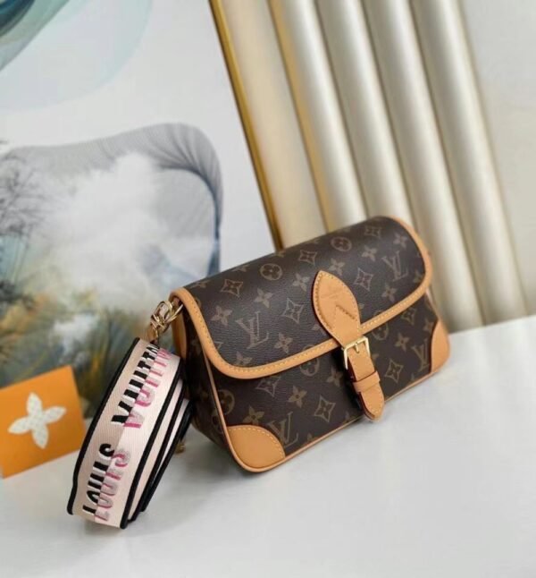Louis Vuitton Bag  DIANE M45985
