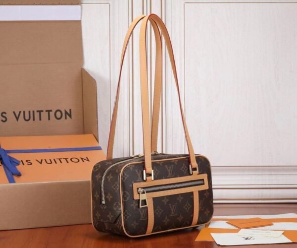 Louis Vuitton Bag Cité M46321
