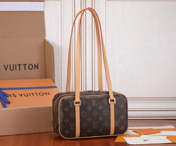 Louis Vuitton Bag Cité M46321