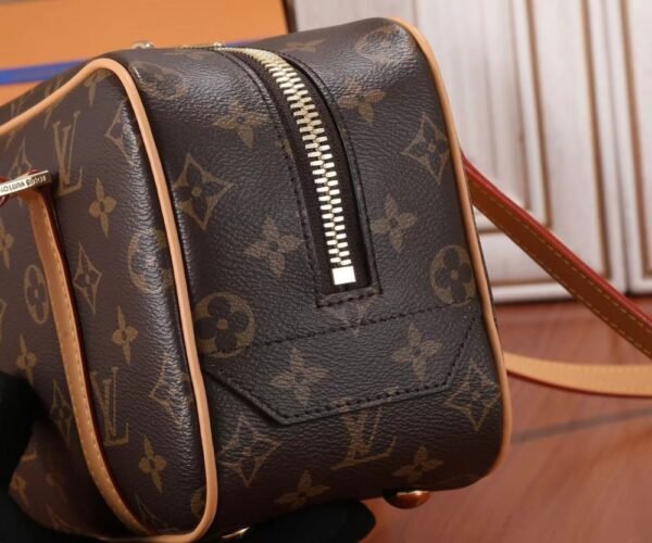 Louis Vuitton Bag Cité M46321