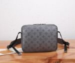 Louis Vuitton Bag Outdoor M30830