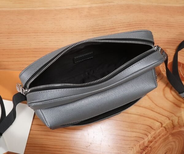 Louis Vuitton Bag Outdoor M30830