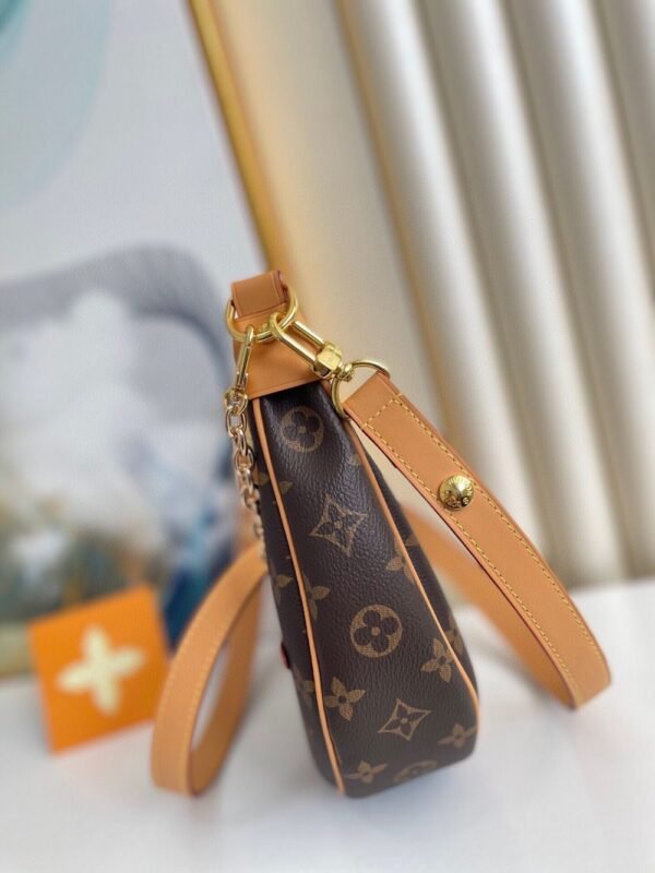 Louis Vuitton Bag Loop M81098