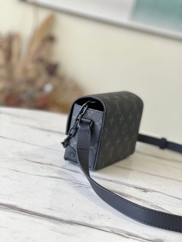 Louis Vuitton Bag  Monogram Taurillon M81783