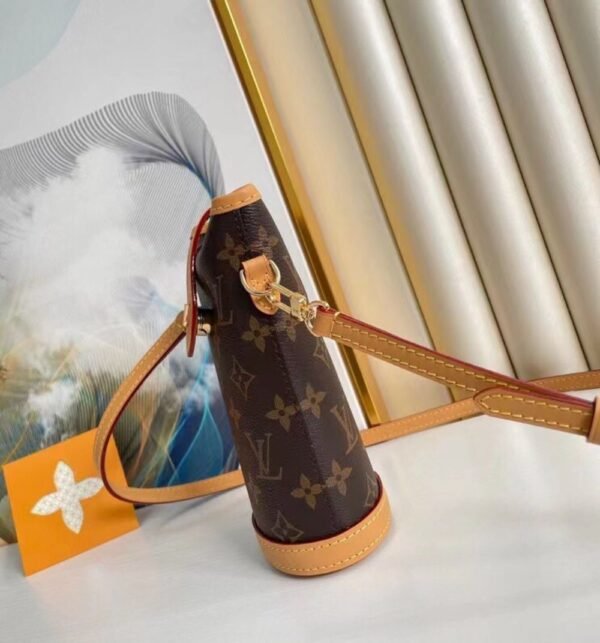 Louis Vuitton Bag  Flow Me Pouch