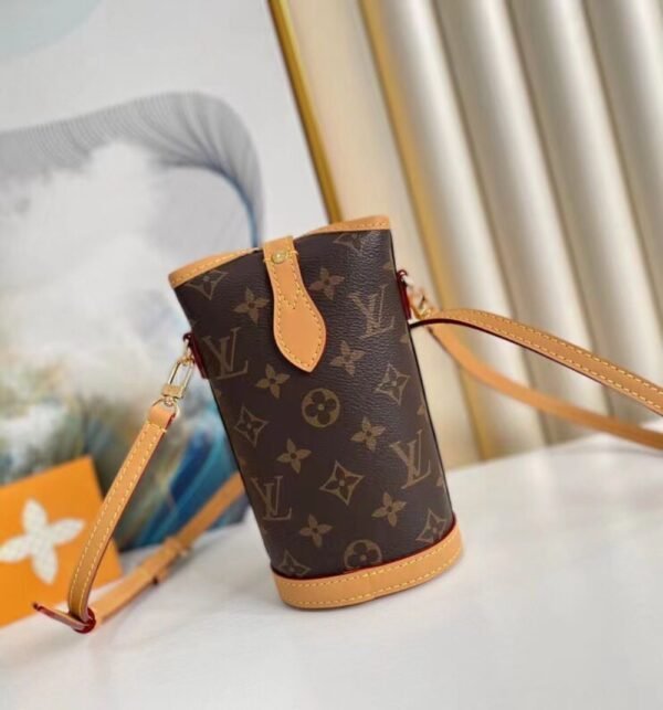 Louis Vuitton Bag  Flow Me Pouch