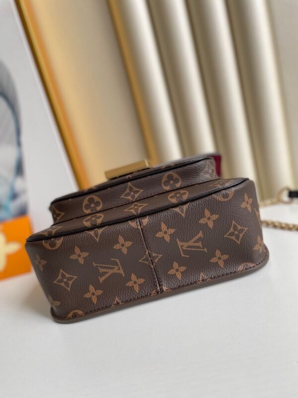Louis Vuitton Bag  Passy M45592