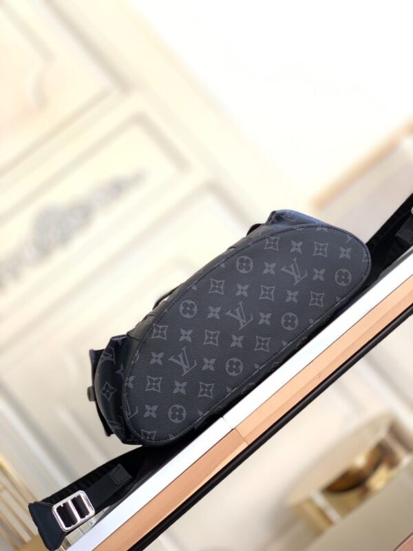 Louis Vuitton Bag   Christopher  N43735