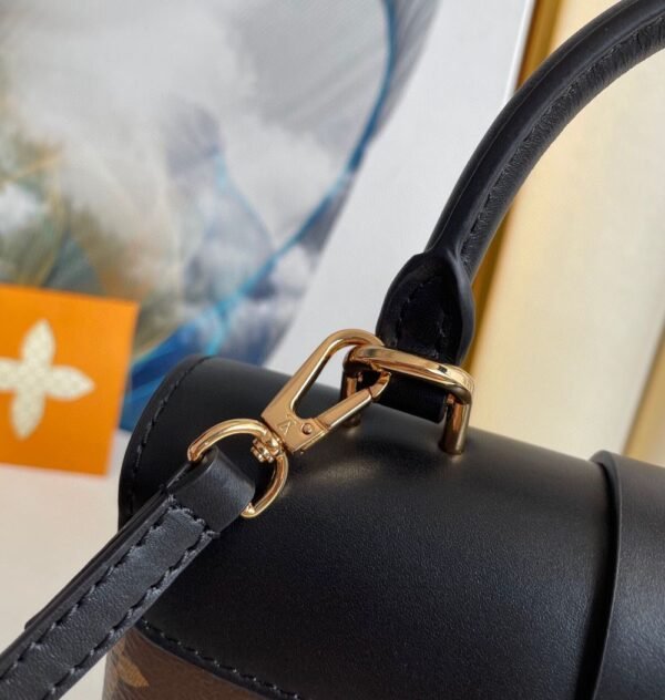 Louis Vuitton Bag Monogram M44141