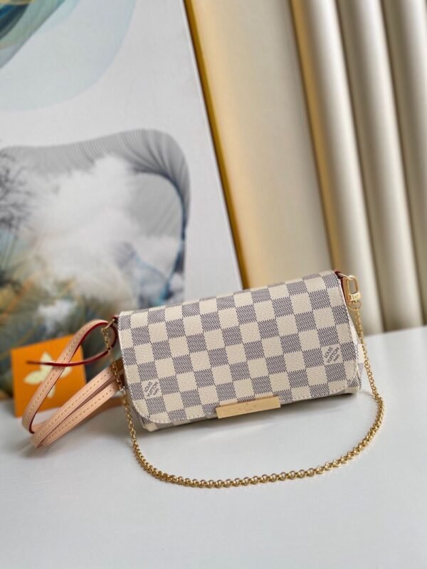 Louis Vuitton Bag Favorite M41277