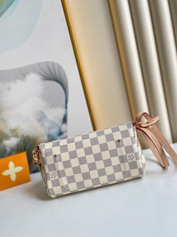 Louis Vuitton Bag Favorite M41277