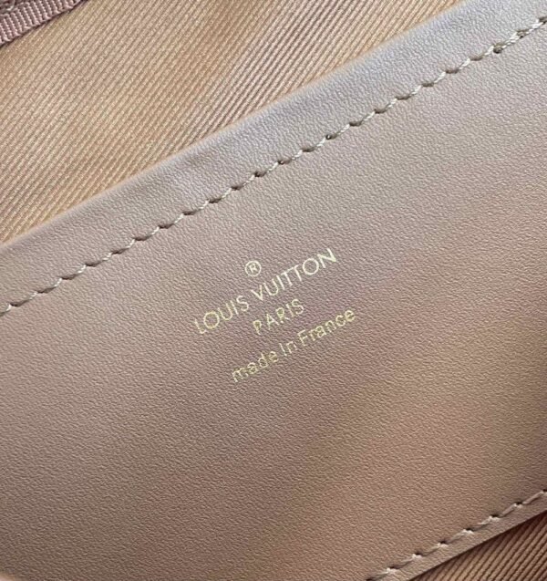 Louis Vuitton Bag Utility Crossbody M80446