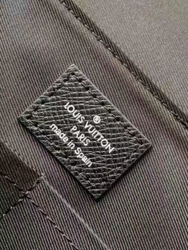 Louis Vuitton Bag Taigarama M30746