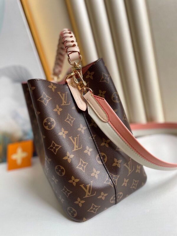 Louis Vuitton Bag  NEONOE M45577