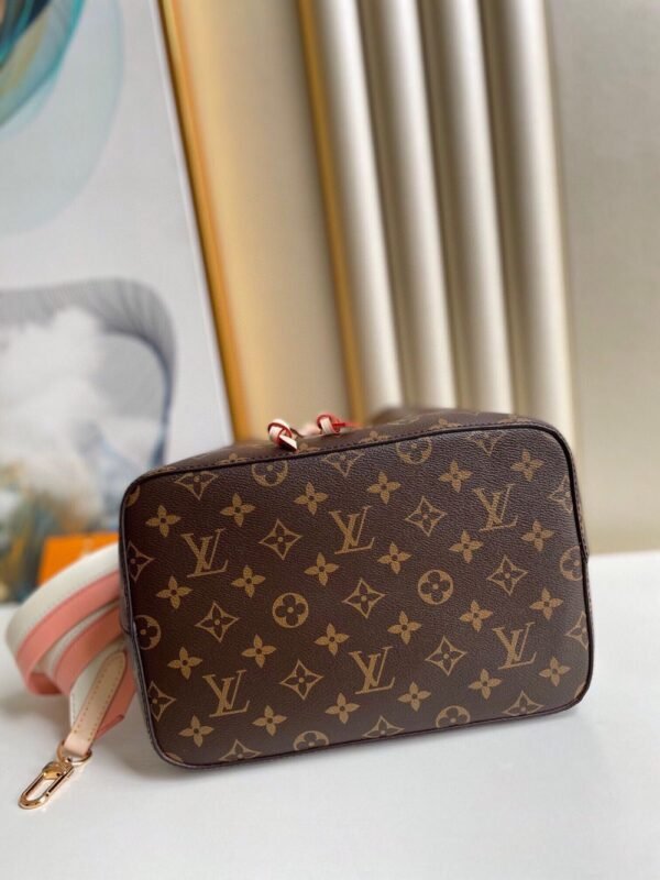 Louis Vuitton Bag  NEONOE M45577