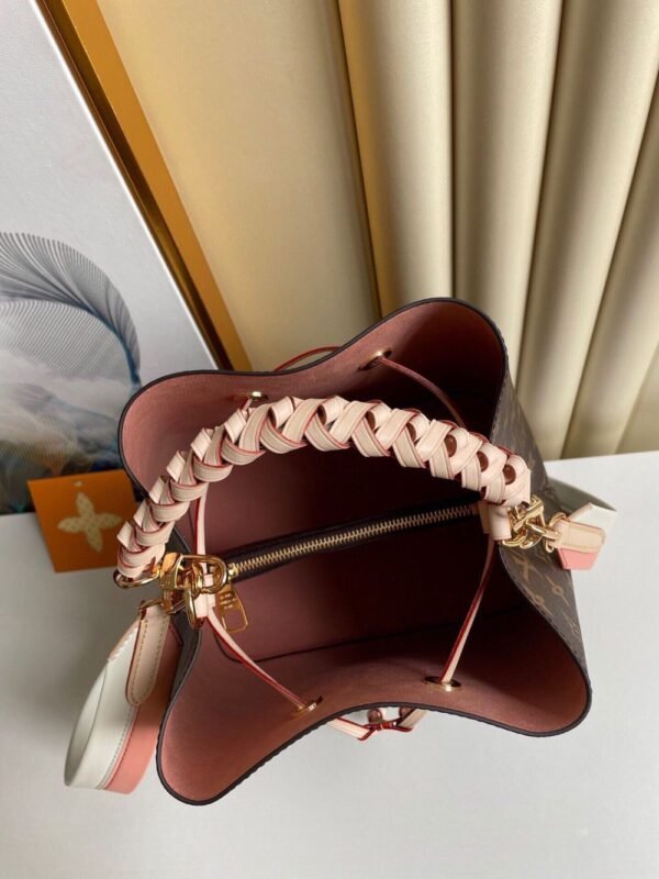 Louis Vuitton Bag  NEONOE M45577