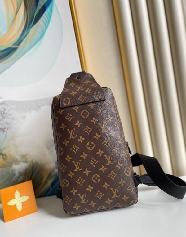 Louis Vuitton Bag  AVENUE M41719