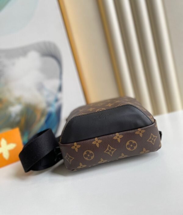 Louis Vuitton Bag  AVENUE M41719