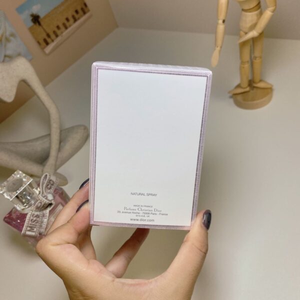 Dior Perfume Gris Dior, 2017