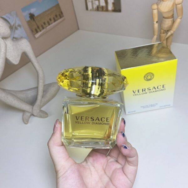 Versace Perfume Yellow Diamond, 2011