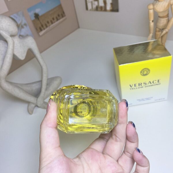 Versace Perfume Yellow Diamond, 2011