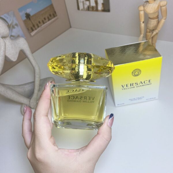 Versace Perfume Yellow Diamond, 2011