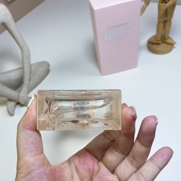 Burberry Perfume Brit Sheer , 2015