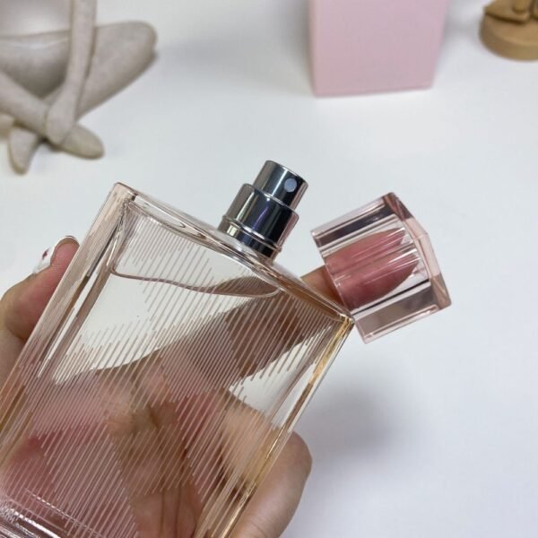 Burberry Perfume Brit Sheer , 2015