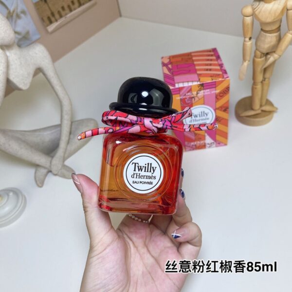 Hermes Perfume Twilly d'Hermes Eau Poivree, 2019
