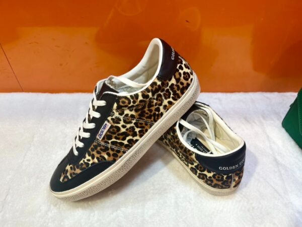 Golden Goose Deluxe Brand Soul STAR Horsehair Black tail