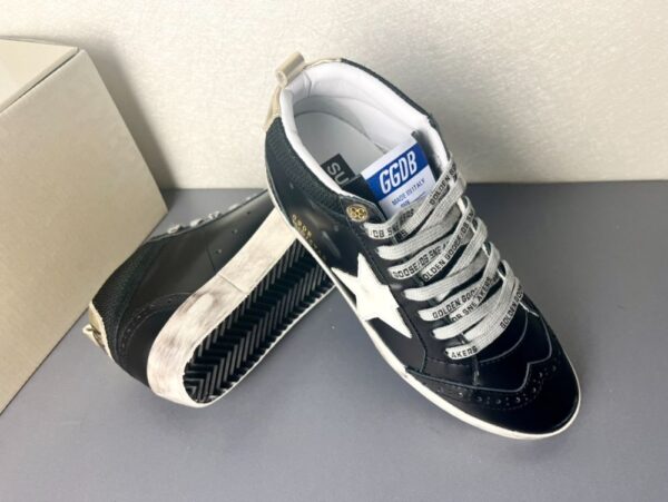Golden Goose Deluxe Brand  Mid-STAR White Star Black Leather