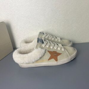 Golden Goose Deluxe Brand Mid-STAR Brown Star Apricot Wool