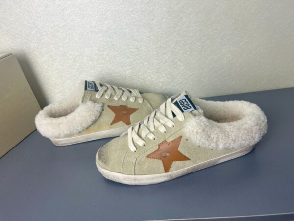 Golden Goose Deluxe Brand Mid-STAR Brown Star Apricot Wool