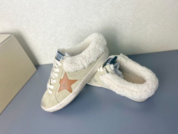 Golden Goose Deluxe Brand Mid-STAR Brown Star Apricot Wool
