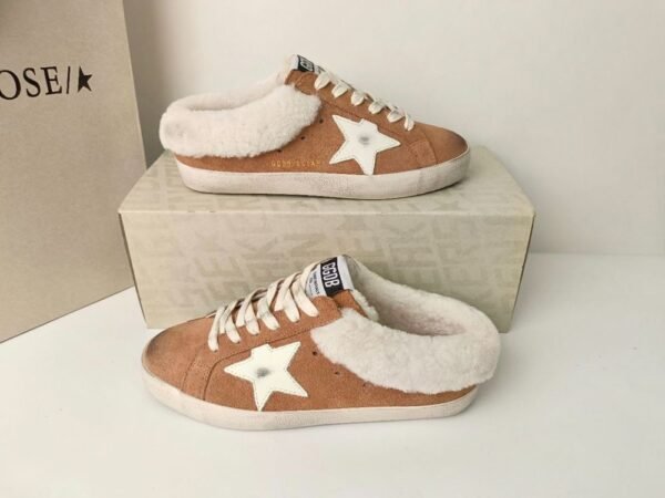 Golden Goose  Deluxe Brand Super STAR White star yellow velvet wool lining slippers