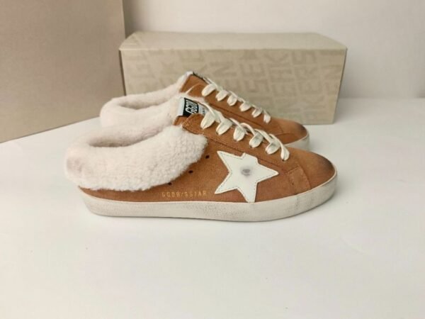 Golden Goose  Deluxe Brand Super STAR White star yellow velvet wool lining slippers