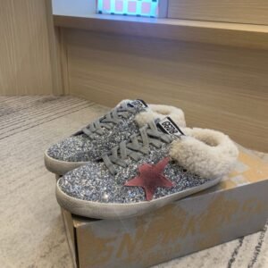 Golden Goose Deluxe Brand Super-Star Pink Star Silver Flake Wool Slippers