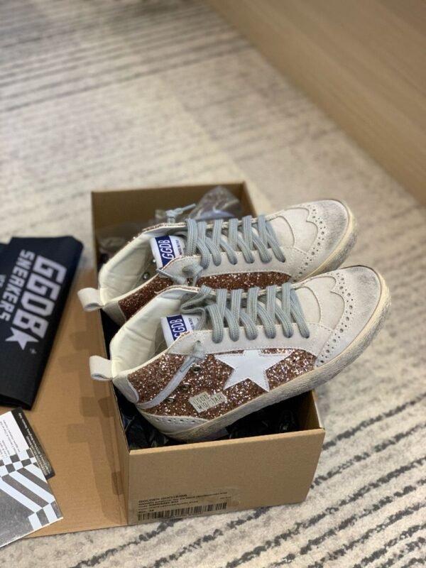 Golden Goose Deluxe Brand Mid-STAR White Star Gold Flakes