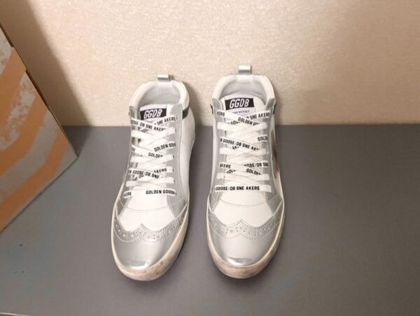Golden Goose Deluxe Brand Mid-STAR Silver-tailed Brown Star