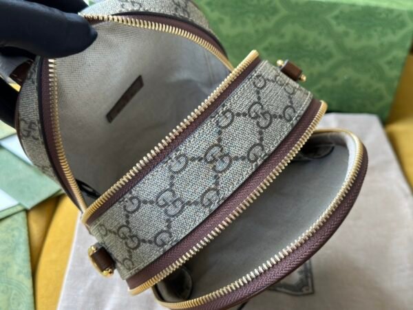 Gucci GG Supreme725654
