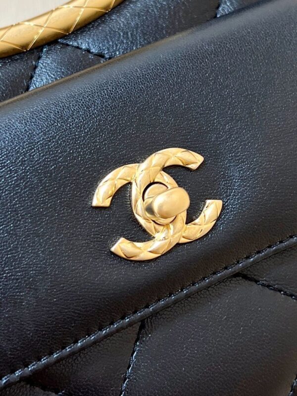 Chanel Bag  24B AS5038