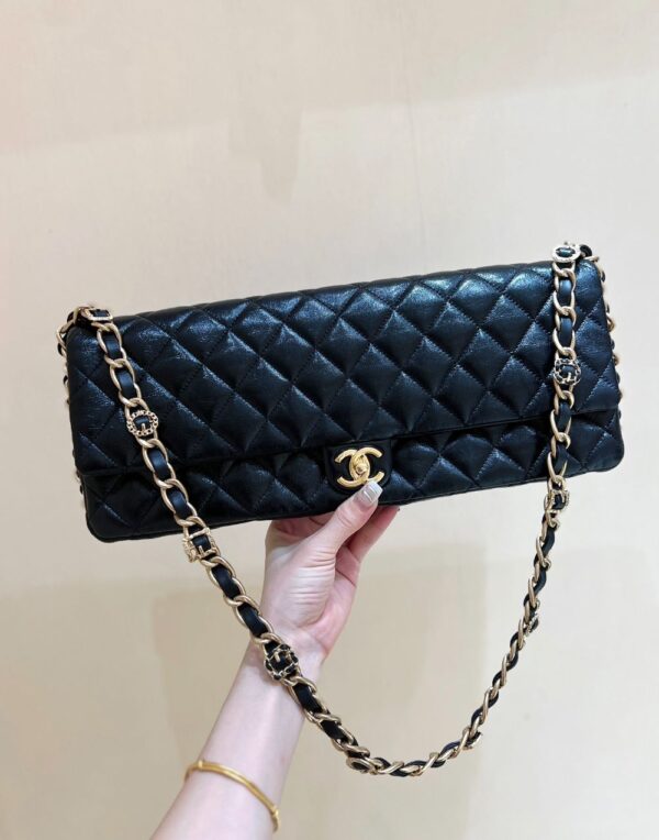 Chanel Bag  24A MAXI AS5006