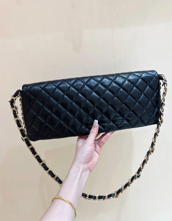 Chanel Bag  24A MAXI AS5006