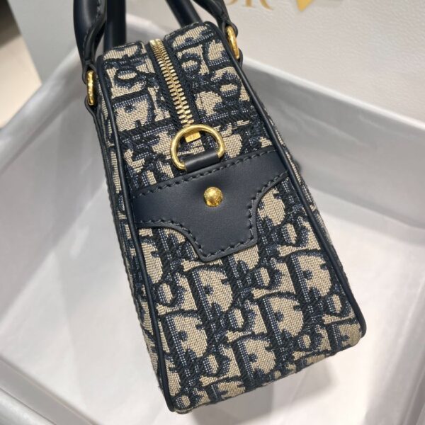 Dior Bag D-Vibe 25*16*9.5cm