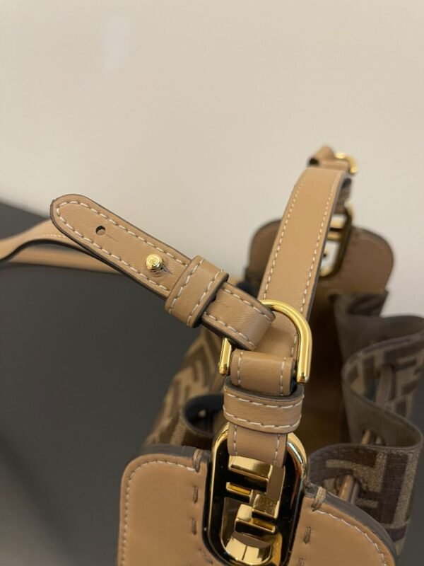 Fendi Bag Pomodorino 56850B75