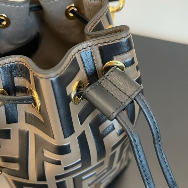 Fendi Bag Mon Tresor Bag  5377B78  12x18x10cm