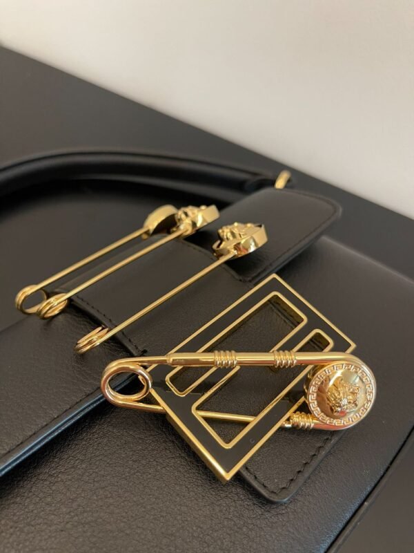 Fendi Bag Baguette 56871B90 Black