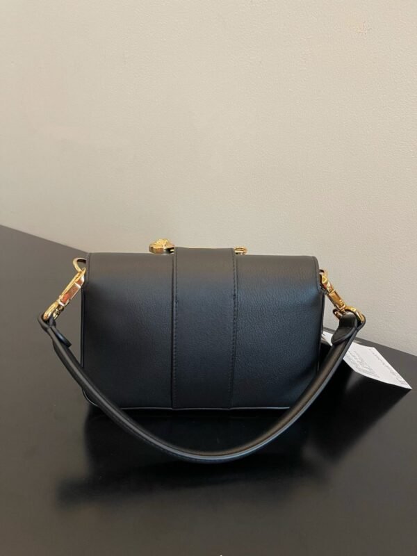 Fendi Bag Baguette 56871B90 Black